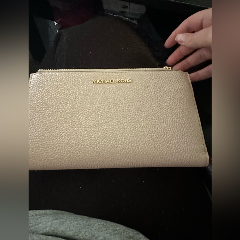 Michael Kors Adele Leather Smartphone Wallet in Soft Pink